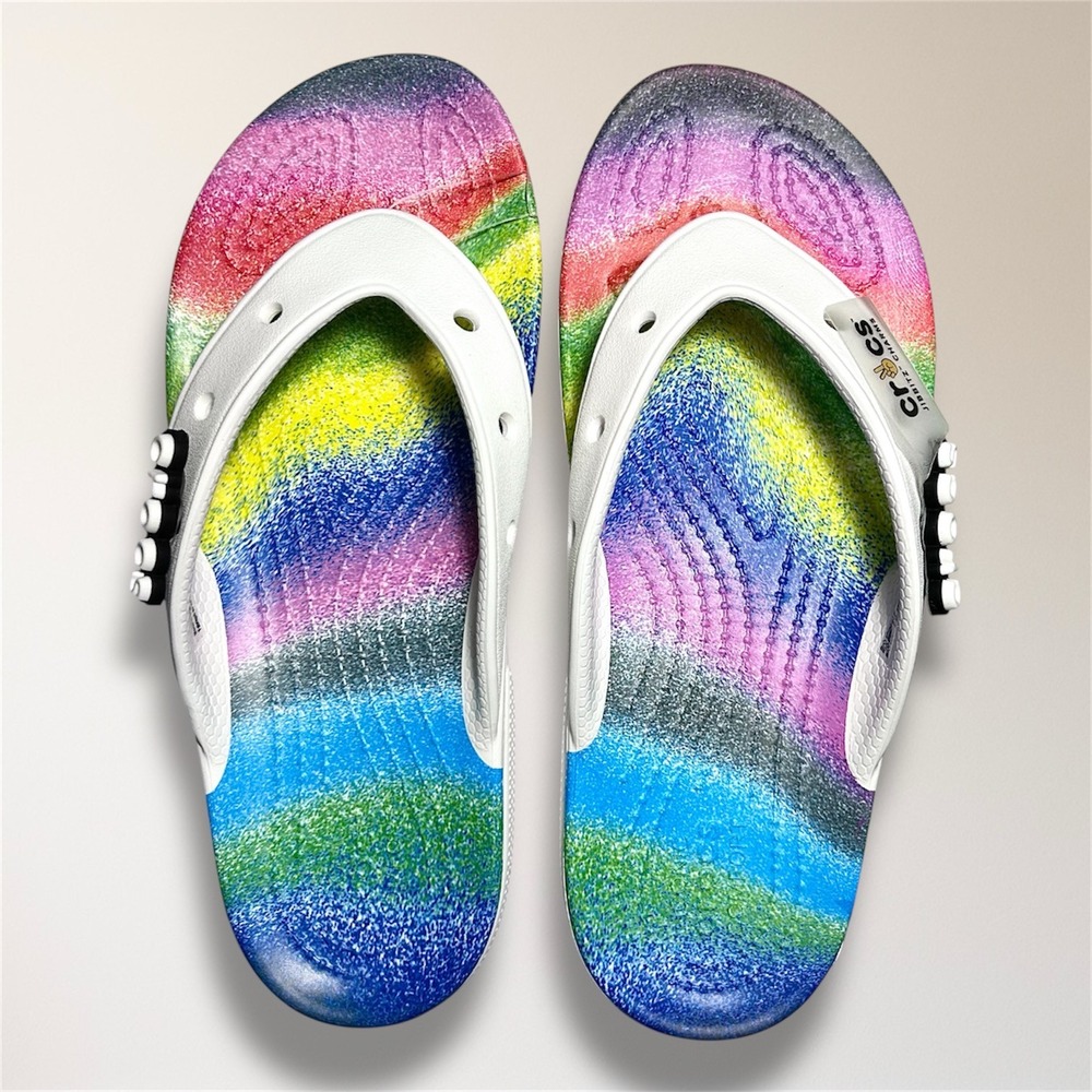 NWT Crocs Classic Flip Rainbow White Spray Tie Dye Sandals Men's 4 Beach Travel - Picture 3 of 6